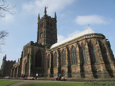 Wide angle photo of Wolverhampton cathedral