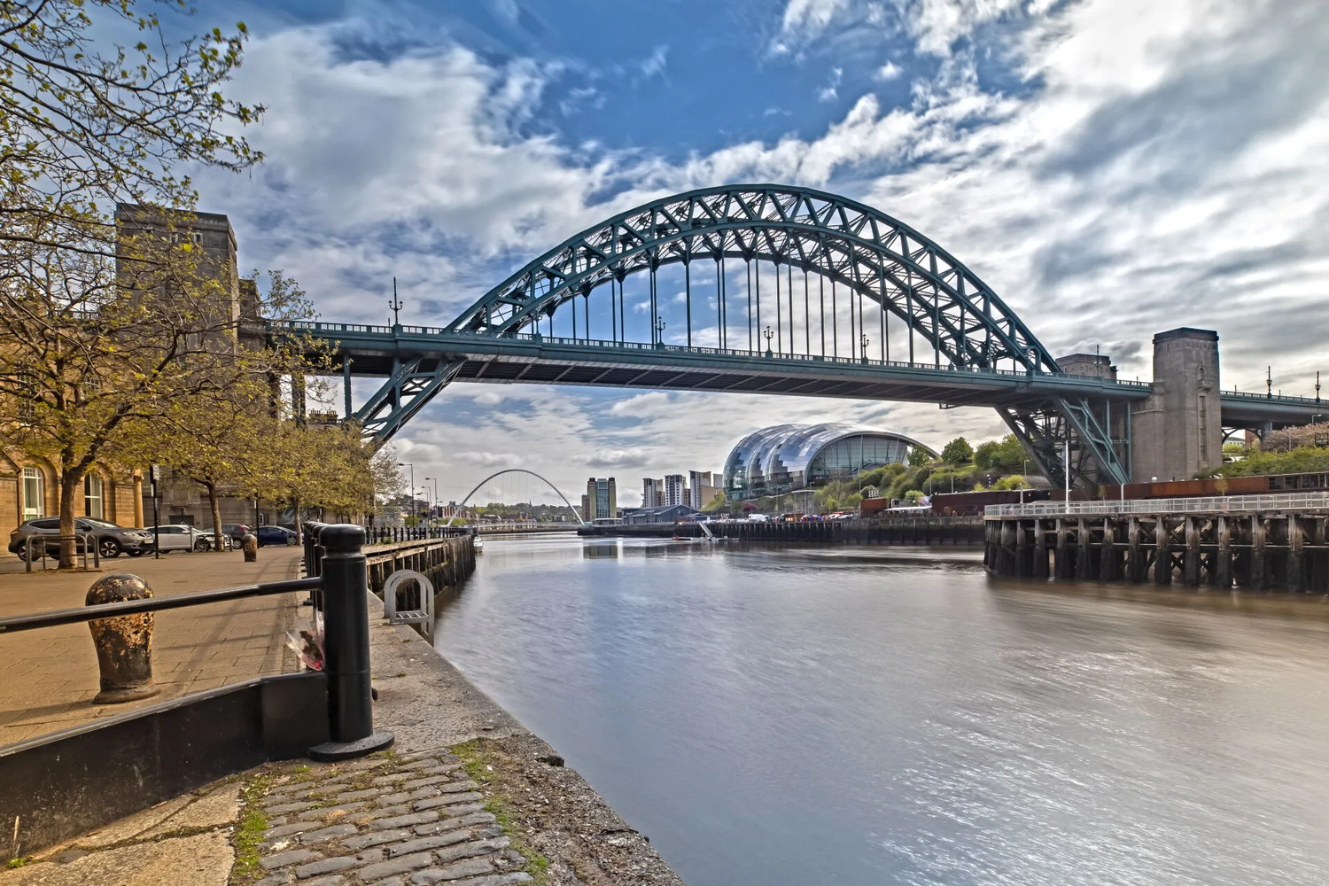 City photo overlooking the river Tyne and Tyne and Wear county