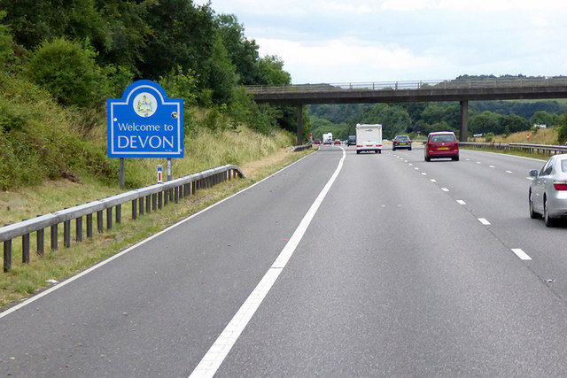 Welcome to Devon road sign on the Southbound M5