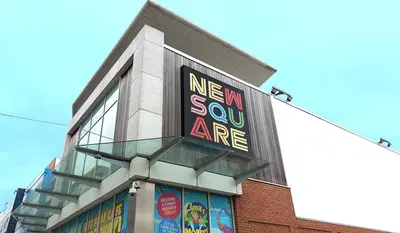 New square shopping centre photo in West Bromwich